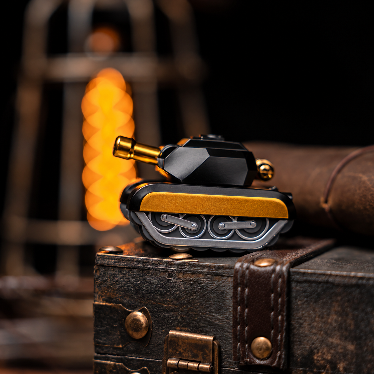 Mini Alloy Pull-Back Tank Toy with Rotating Turret & Launcher